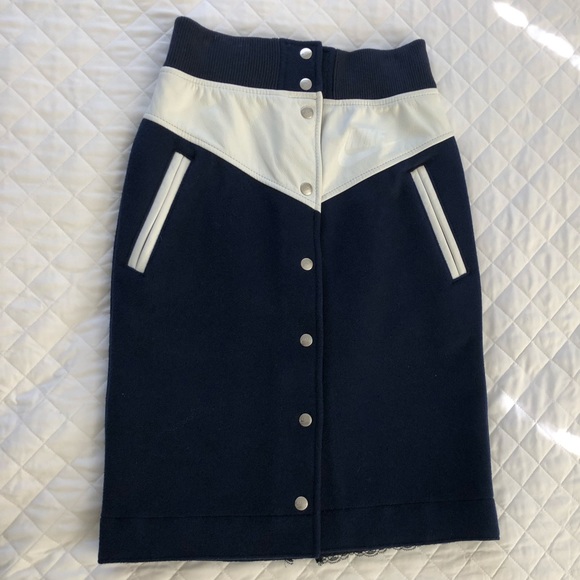 Nike Dresses & Skirts - Women’s Nike Wool Skirt